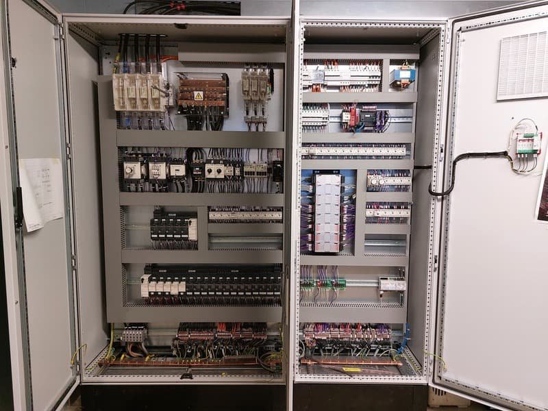 Renouvellement d&rsquo;armoires &eacute;lectriques